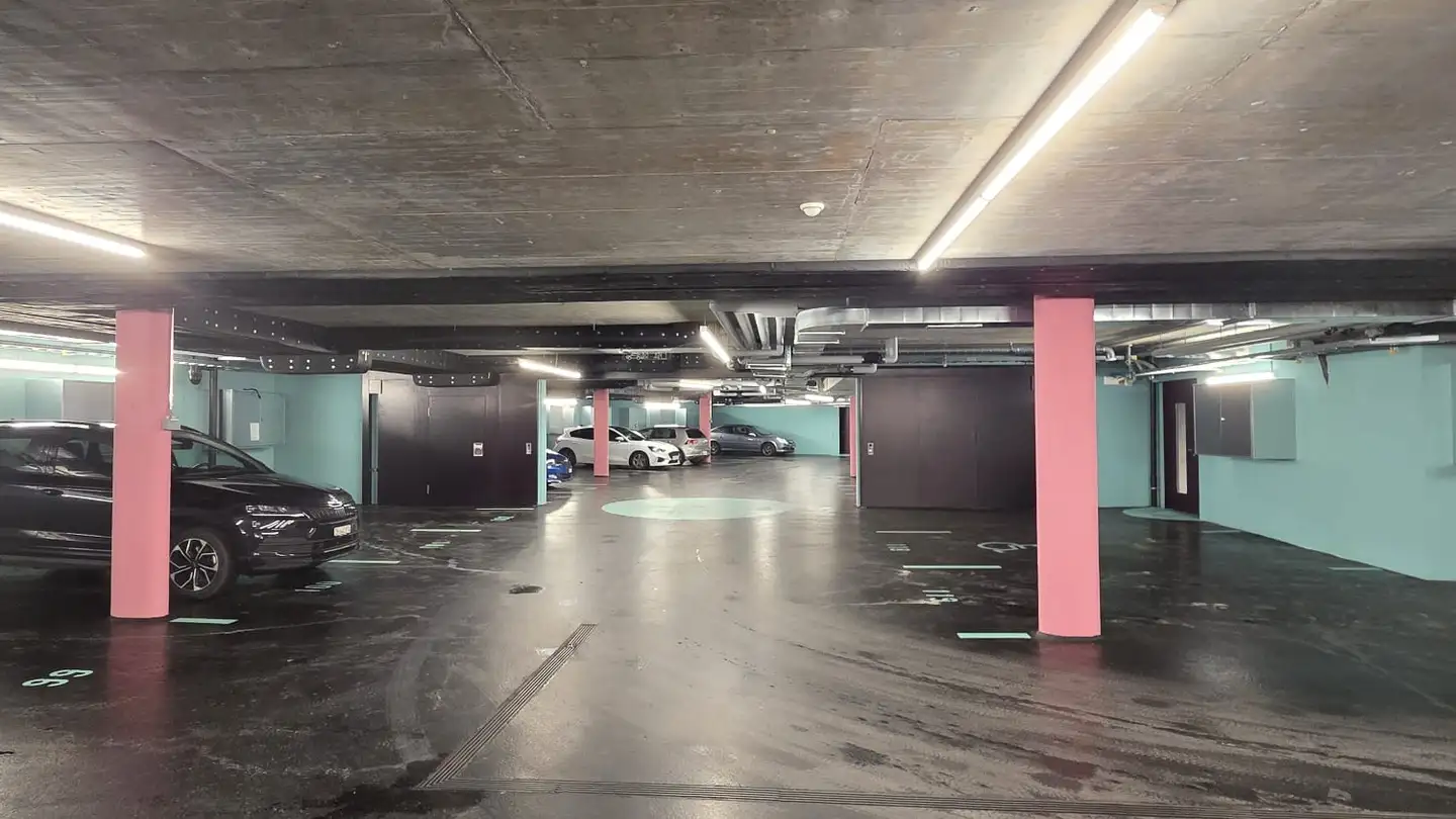 Place de parking souterraine à louer - Eichhölzlistrasse 8, 8192 Glattfelden - Photo 2