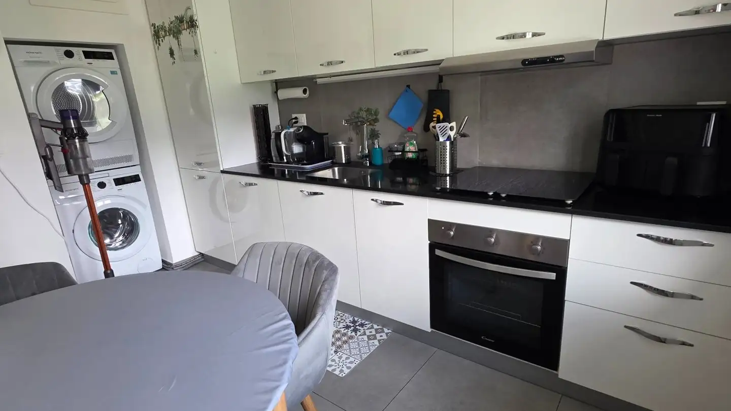 Apartment for rent - Rue De La Toule 14, 1907 Saxon - Photo 2