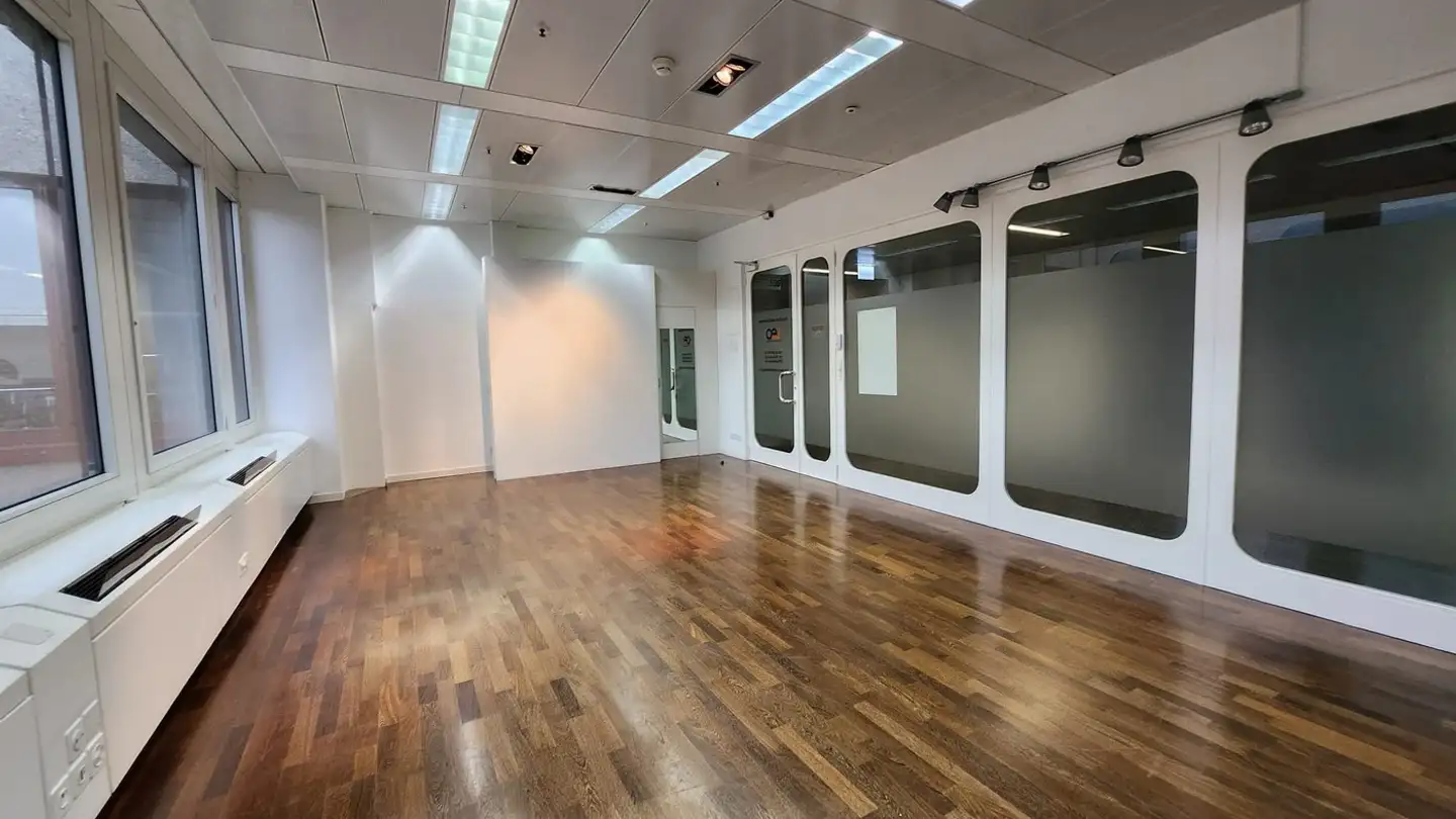 Commerciale in affitto - Thurgauerstrasse 117, 8152 Glattpark (Opfikon) - Foto 2