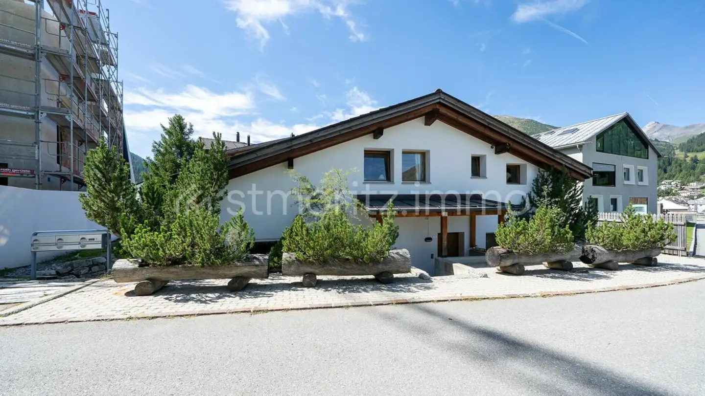 Edificio residenziale in vendita - Curtins, 7522 La Punt-Chamues-ch