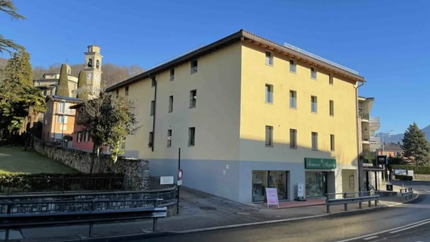 Magasin à louer - Via Cantonale 32, 6983 Magliaso