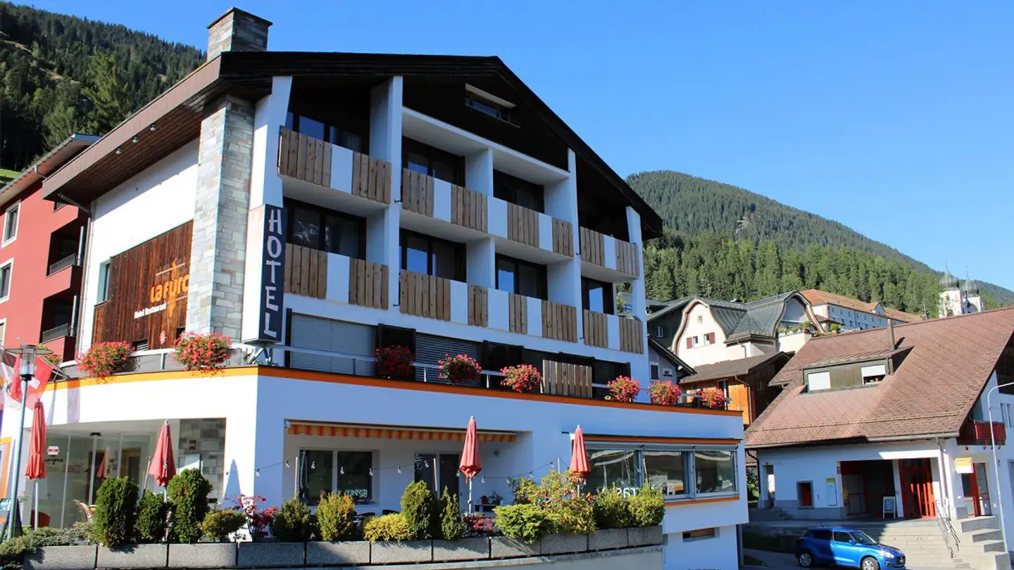 Hotel kaufen - Via Dalla Staziun 1, 7180 Disentis/Mustér