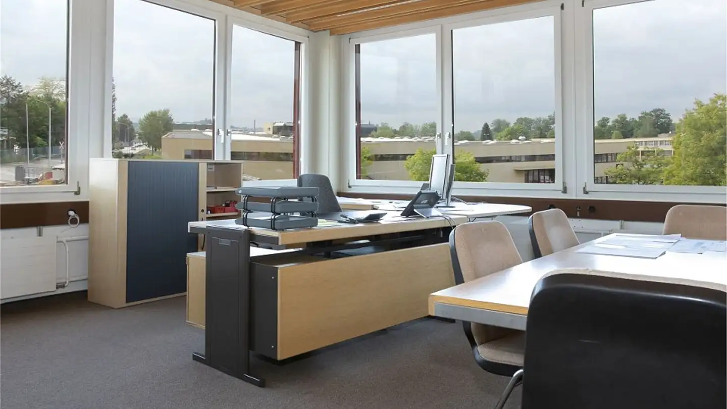 Bureau à louer - 8340 Hinwil - Photo 4