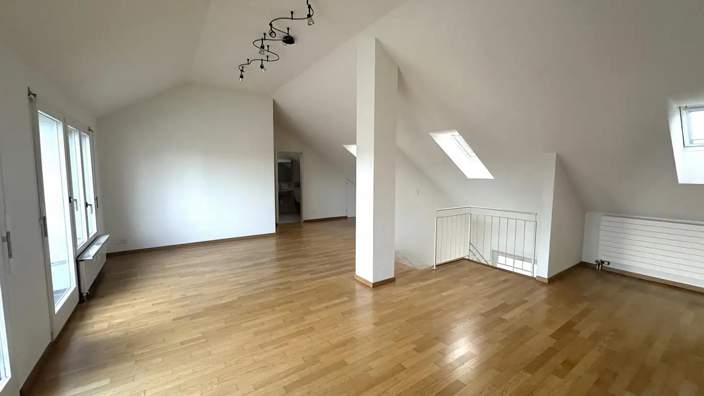 Dachgeschosswohnung mieten - Heimgartenweg 4, 4123 Allschwil - Foto 2