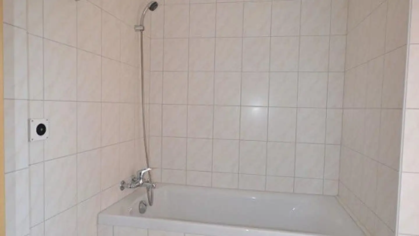 Wohnung mieten - Dorfplatz 1, 3293 Dotzigen - Foto 4