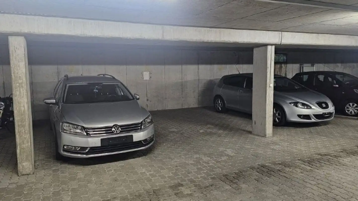 Tiefgaragenstellplatz mieten - Rue De La Courtine 5, 2740 Moutier - Foto 2