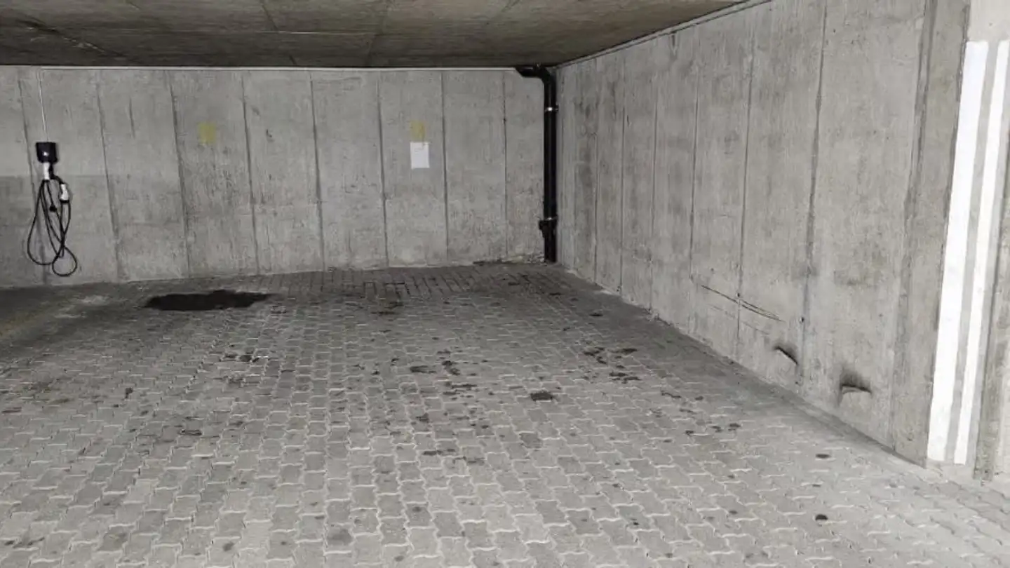 Tiefgaragenstellplatz mieten - Rue De La Courtine 5, 2740 Moutier - Foto 3