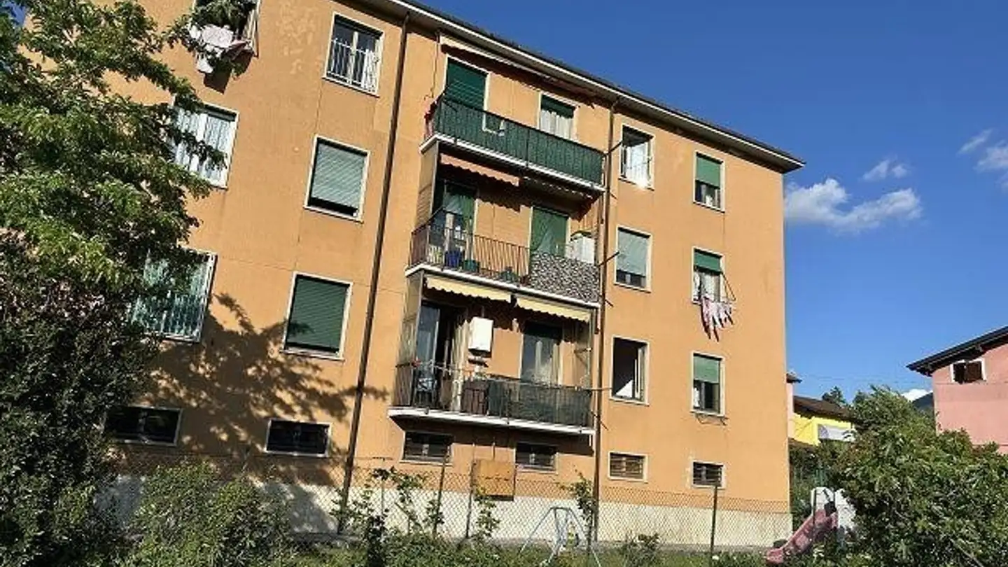 Single room for sale - 6816 Bissone
