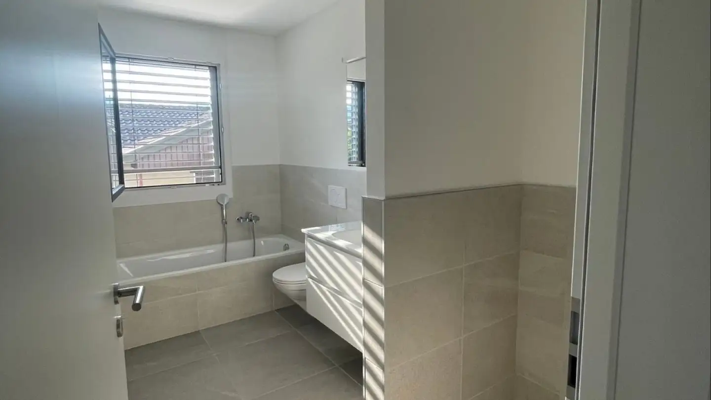 Apartment for rent - 6572 Quartino - Photo 3