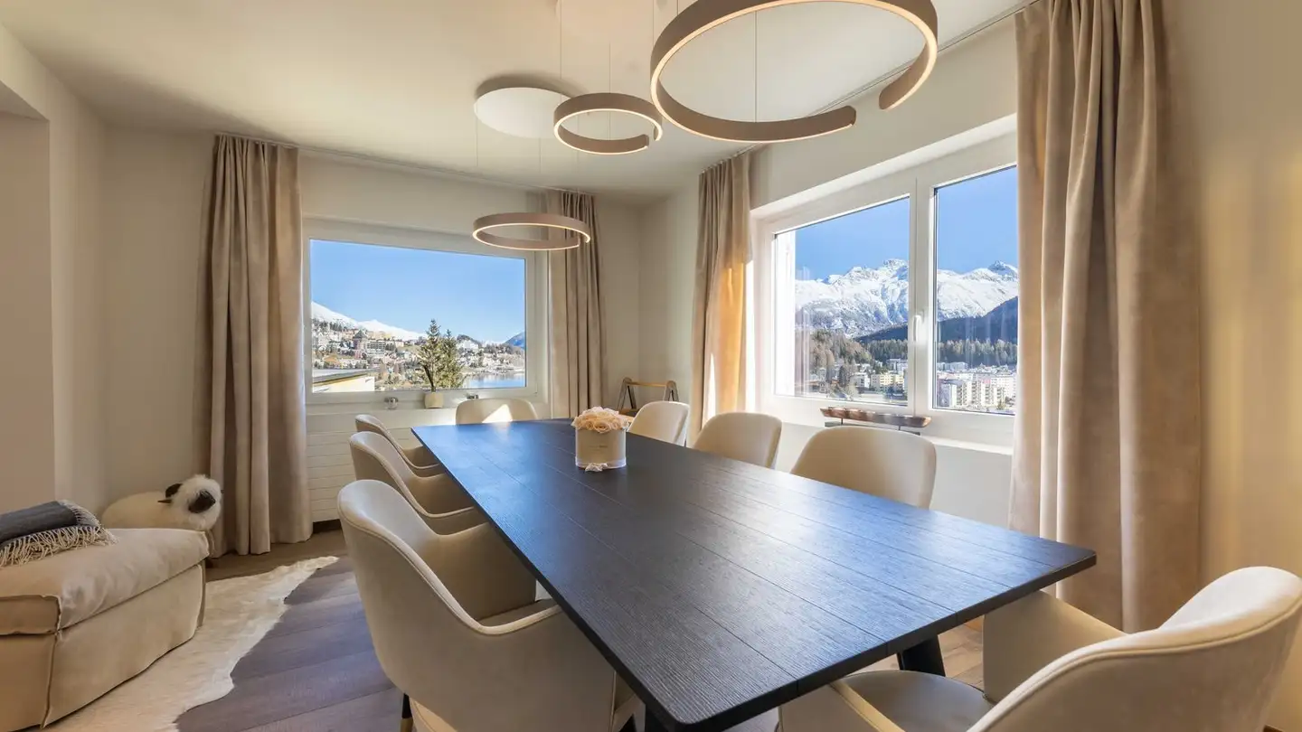 Penthouse for rent - 7500 St. Moritz