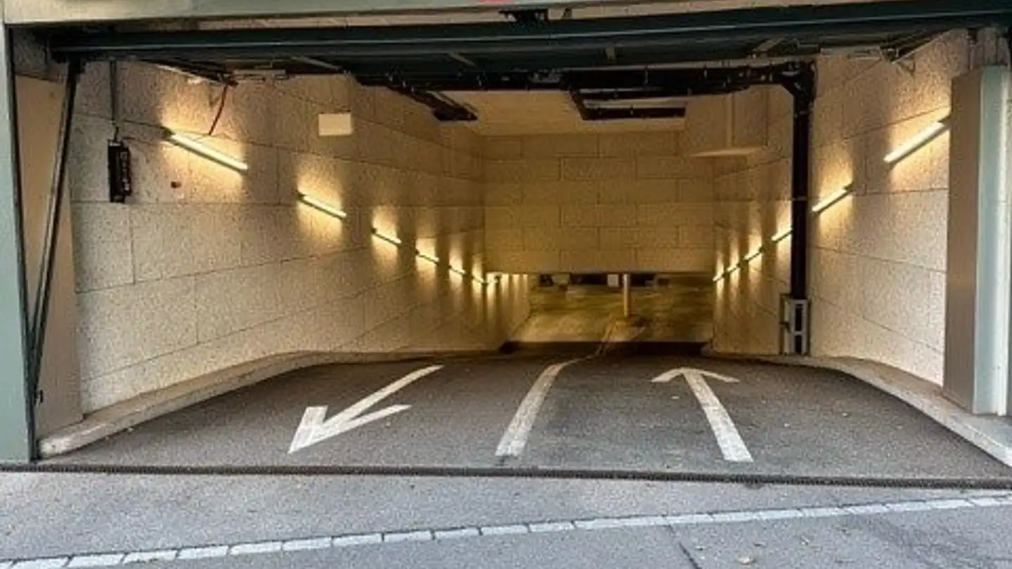 Place de parking souterraine à louer - Ueberlandstrasse 10, 8953 Dietikon - Photo 2