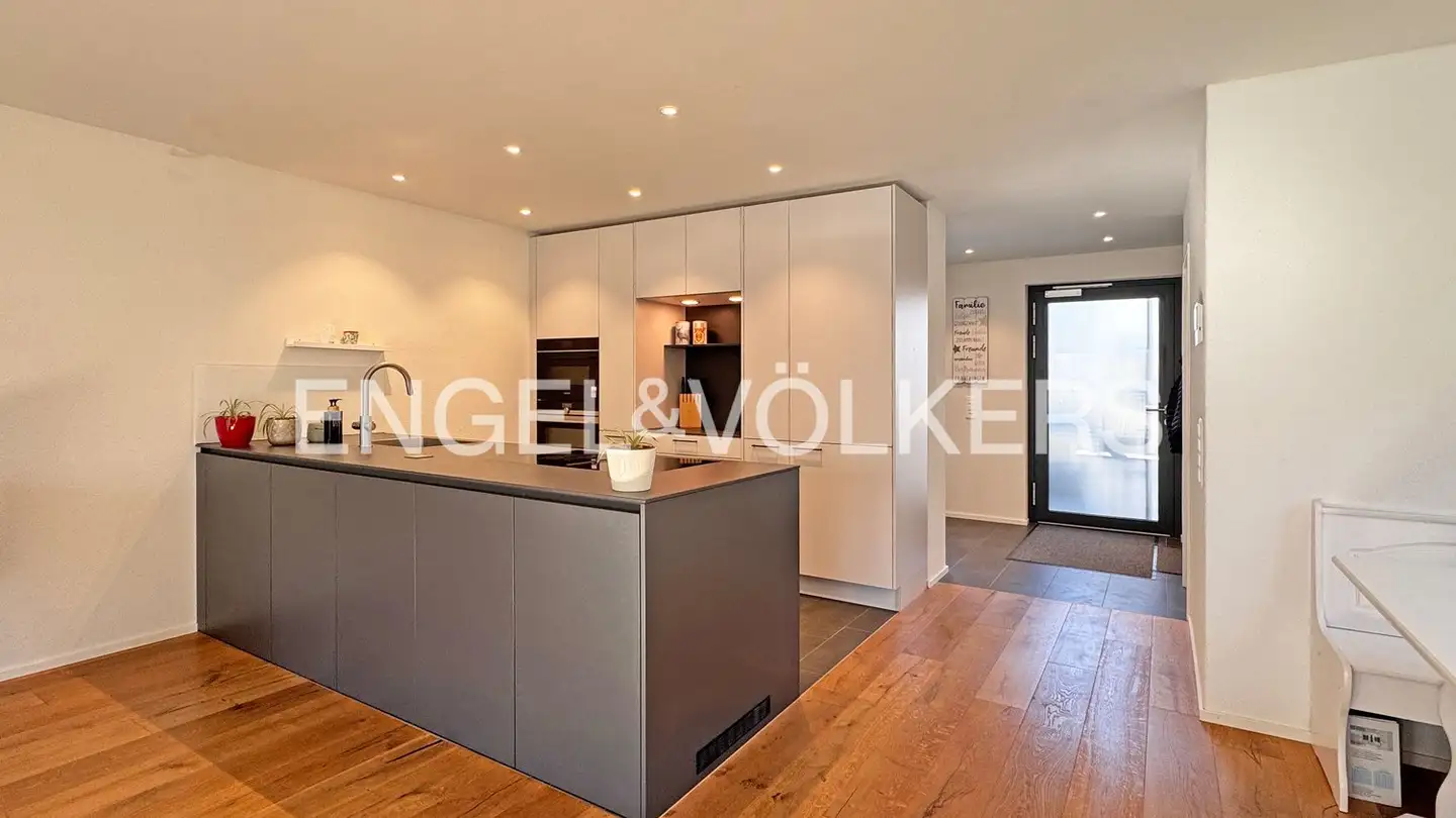 Row house for sale - 7075 Churwalden - Photo 2