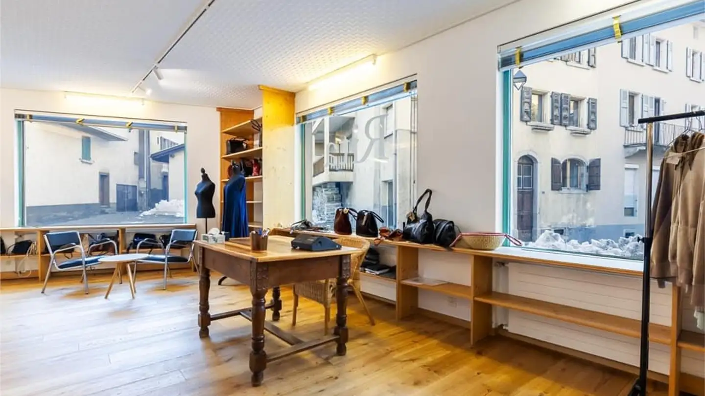 Commercial for sale - 1933 Sembrancher