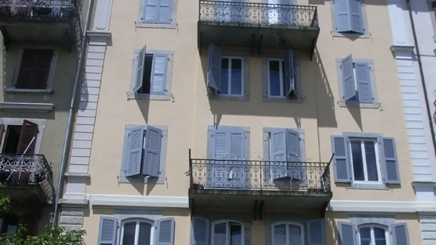 Garage individuel à louer - Rue Du Temple-Allemand 83, 2300 La Chaux-de-Fonds
