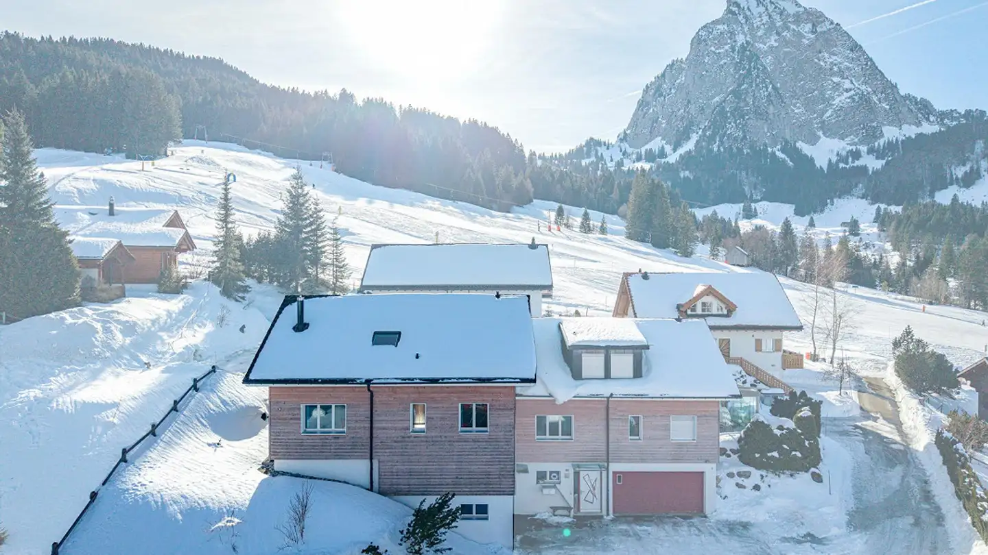 Einfamilienhaus kaufen - 8849 Alpthal