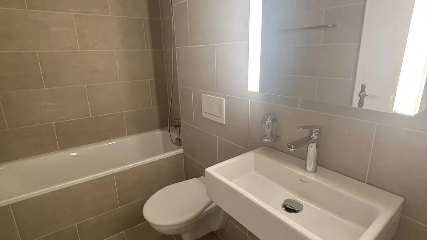 Wohnung mieten - Engenbüelstrasse 5, 8304 Wallisellen - Foto 3