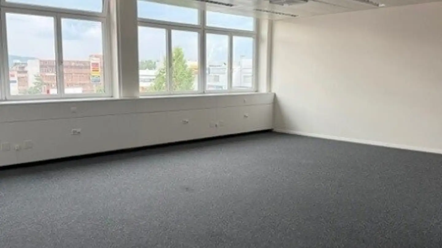 Office space for rent - Industriestrasse 31, 8305 Dietlikon
