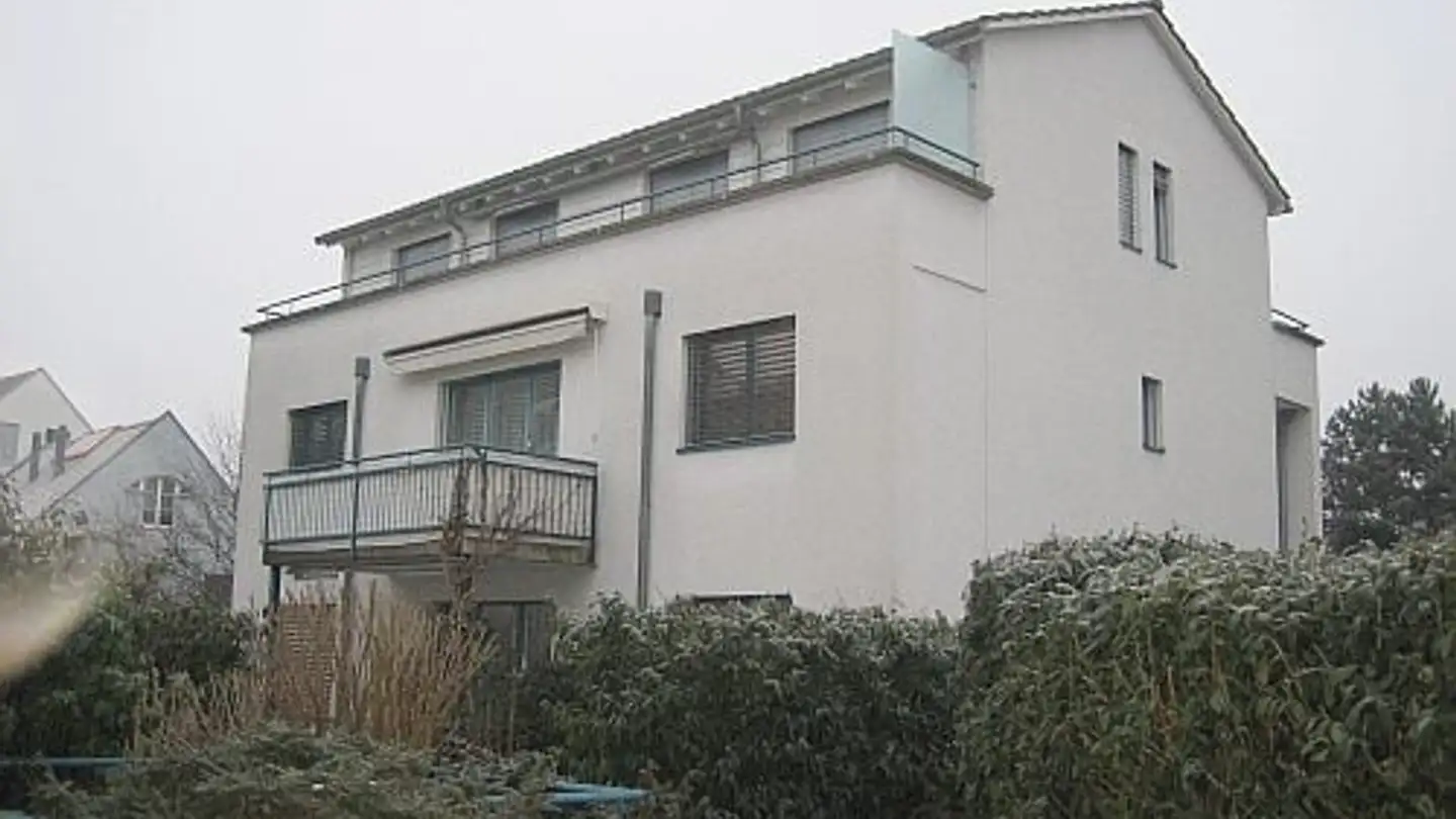 Dachgeschosswohnung mieten - Dorfstrasse 123, 8424 Embrach