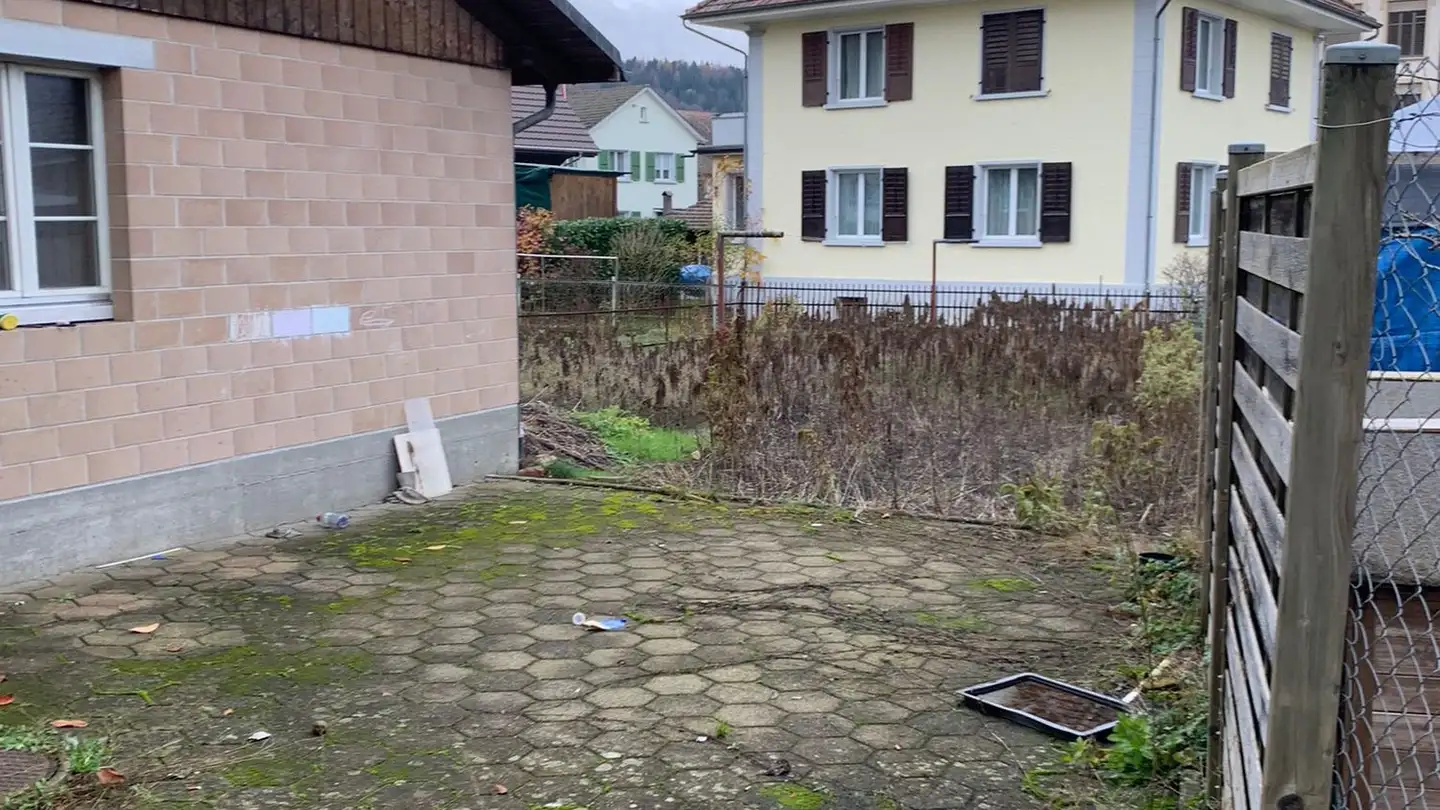 Parkplatz im Freien mieten - Dorfstrasse 5, 4805 Brittnau