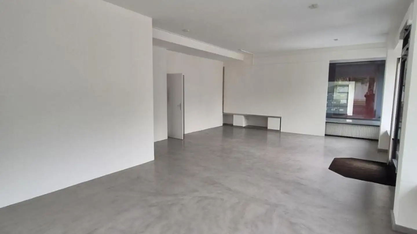 Commerciale in affitto - Rue Des Bâts 12, 2800 Delémont