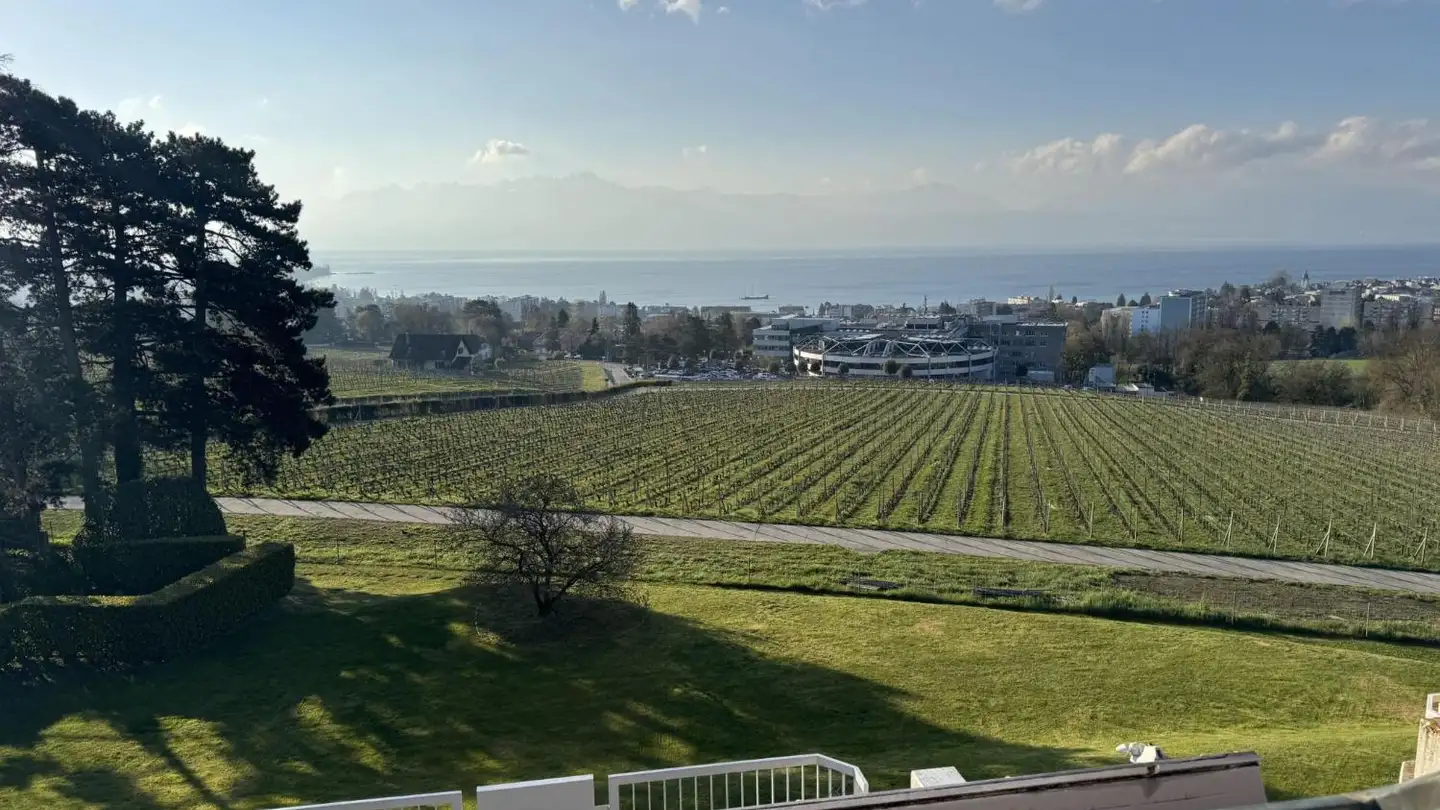 Attic flat for rent - Route du Village 25, 1112 Echichens