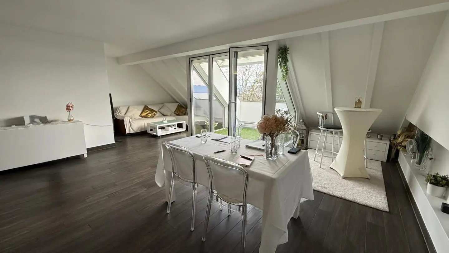 Attic flat for rent - Route du Village 25, 1112 Echichens - Photo 3