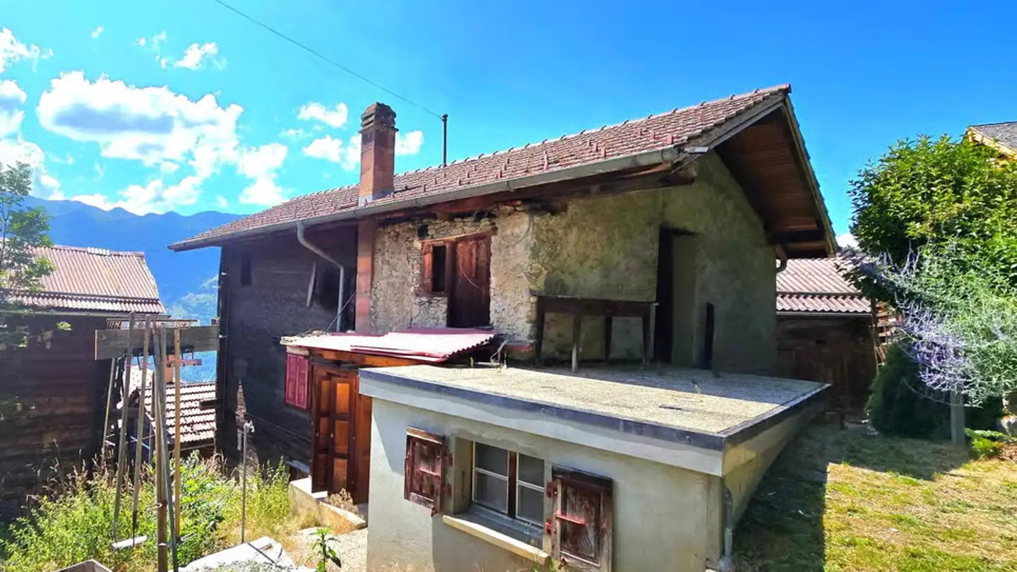 Single house for sale - 1969 St-Martin VS - Photo 2