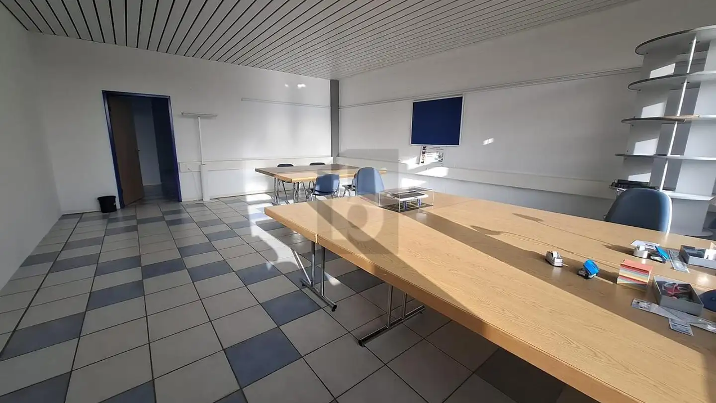 Bureau à louer - 2855 Glovelier - Photo 2