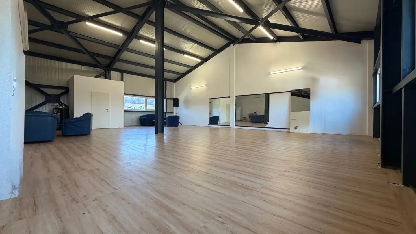 Office space for rent - 1723 Marly - Photo 3