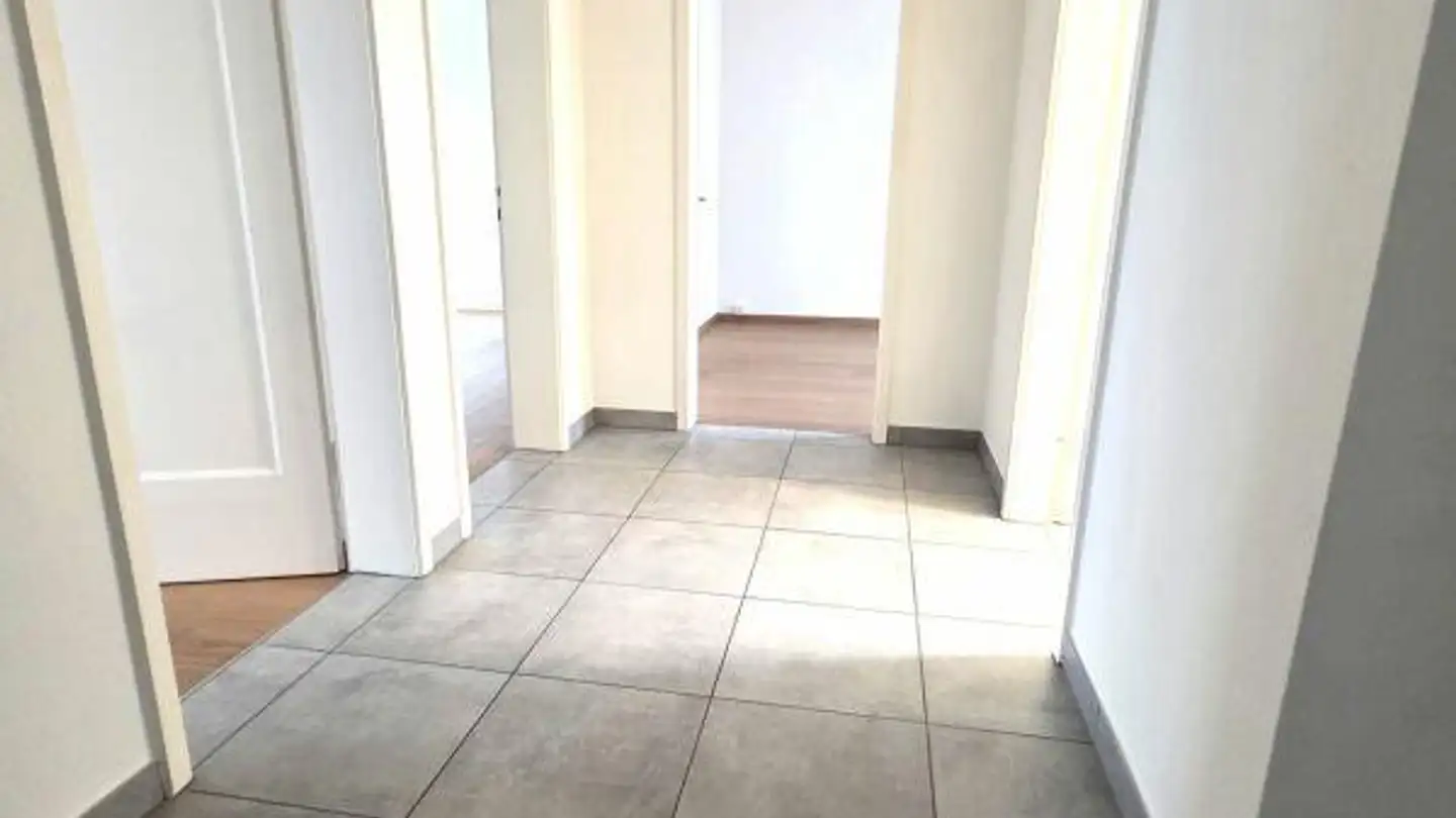 Apartment for rent - Bahnhofstrasse 3, 4133 Pratteln - Photo 2