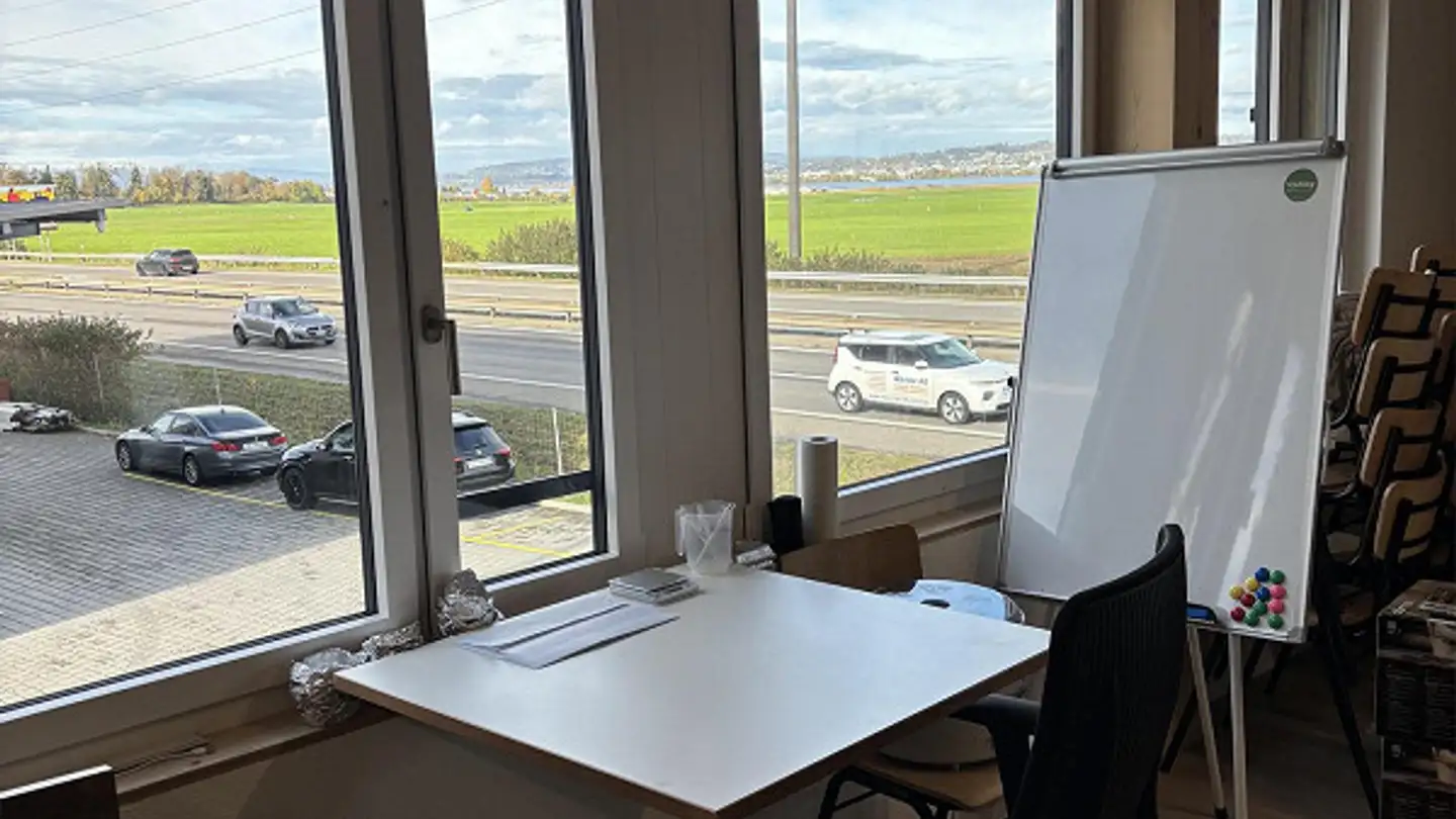 Spazio ufficio in affitto - Hämmerli 2d, 8855 Wangen SZ - Photo 2