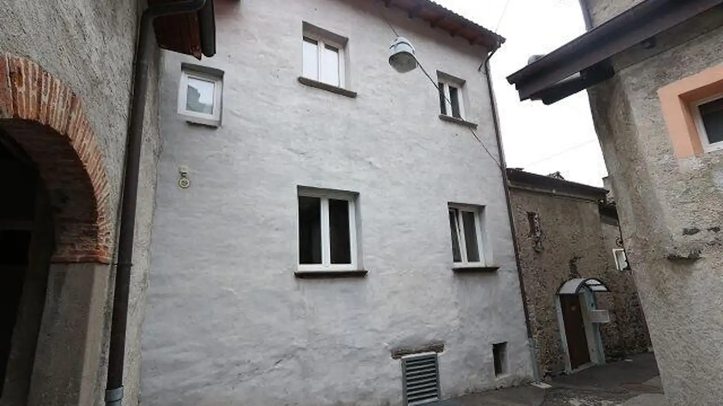 Maison atypique à vendre - 6805 Mezzovico