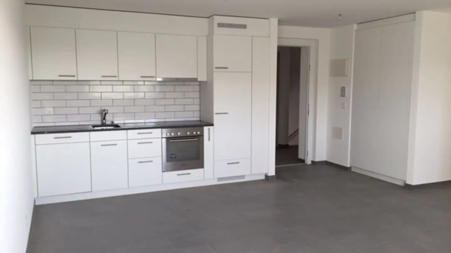 Apartment for rent - 1791 Courtaman