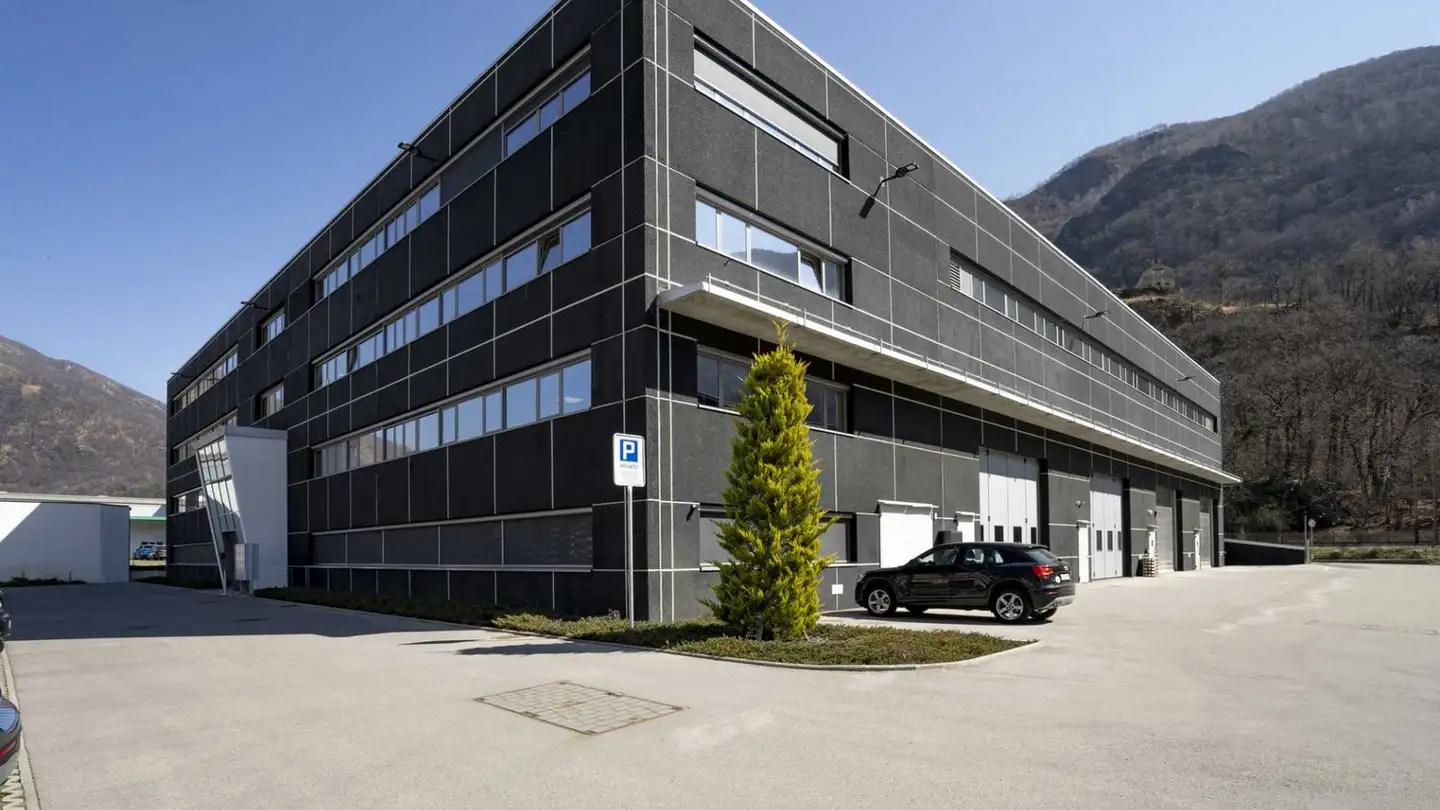 Workshop for sale - 6805 Mezzovico