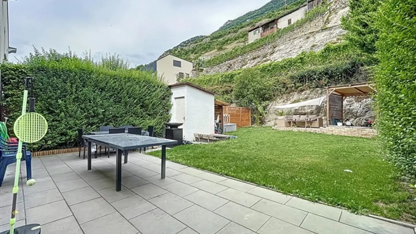 Single house for sale - 1926 Fully