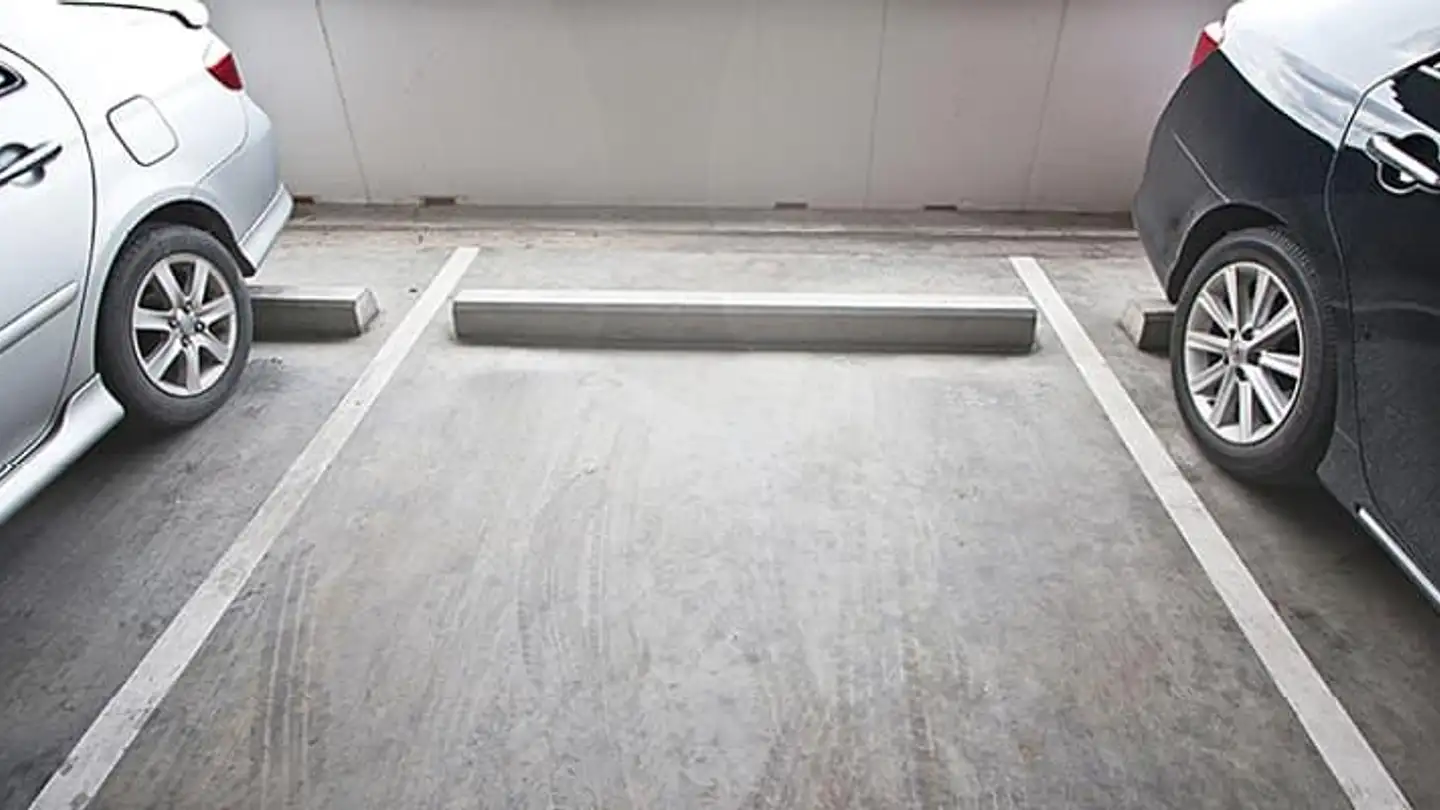 Underground parking space for rent - An Der Lorze 1, 6300 Zug