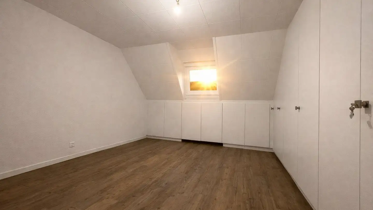 Dachgeschosswohnung mieten - Kirschgartenstrasse 3, 4132 Muttenz - Foto 4