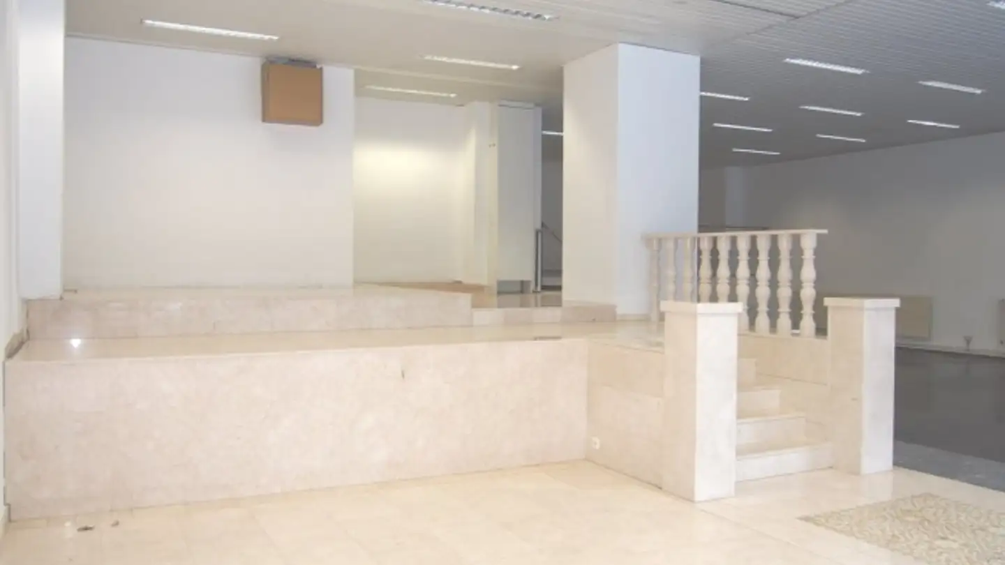 Magasin à louer - Thurgauerstrasse 39, 8050 Zürich - Photo 3