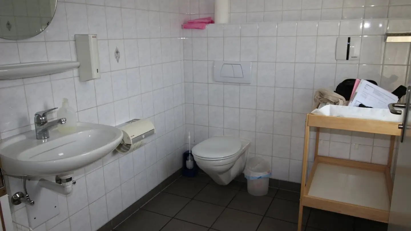 Commercial for rent - Hauptstrasse 19, 3186 Düdingen - Photo 3