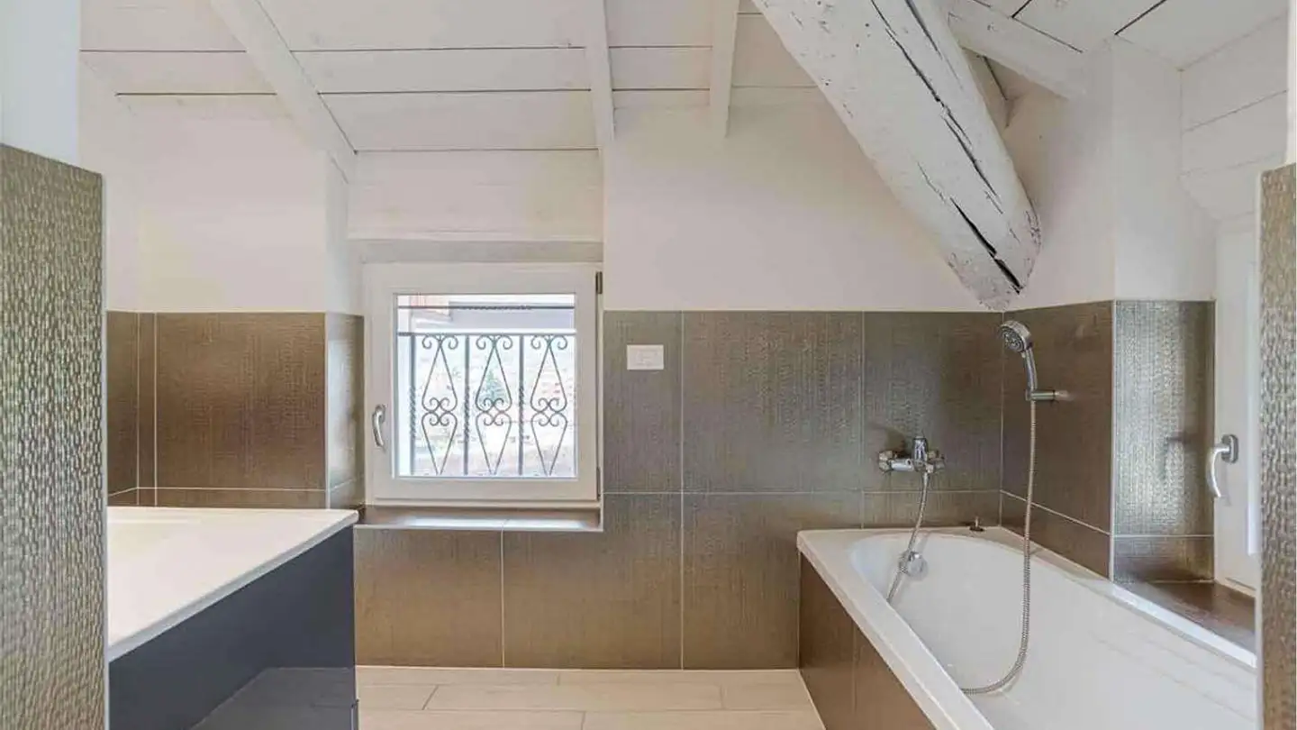 Residential building for sale - 6828 Balerna - Photo 4