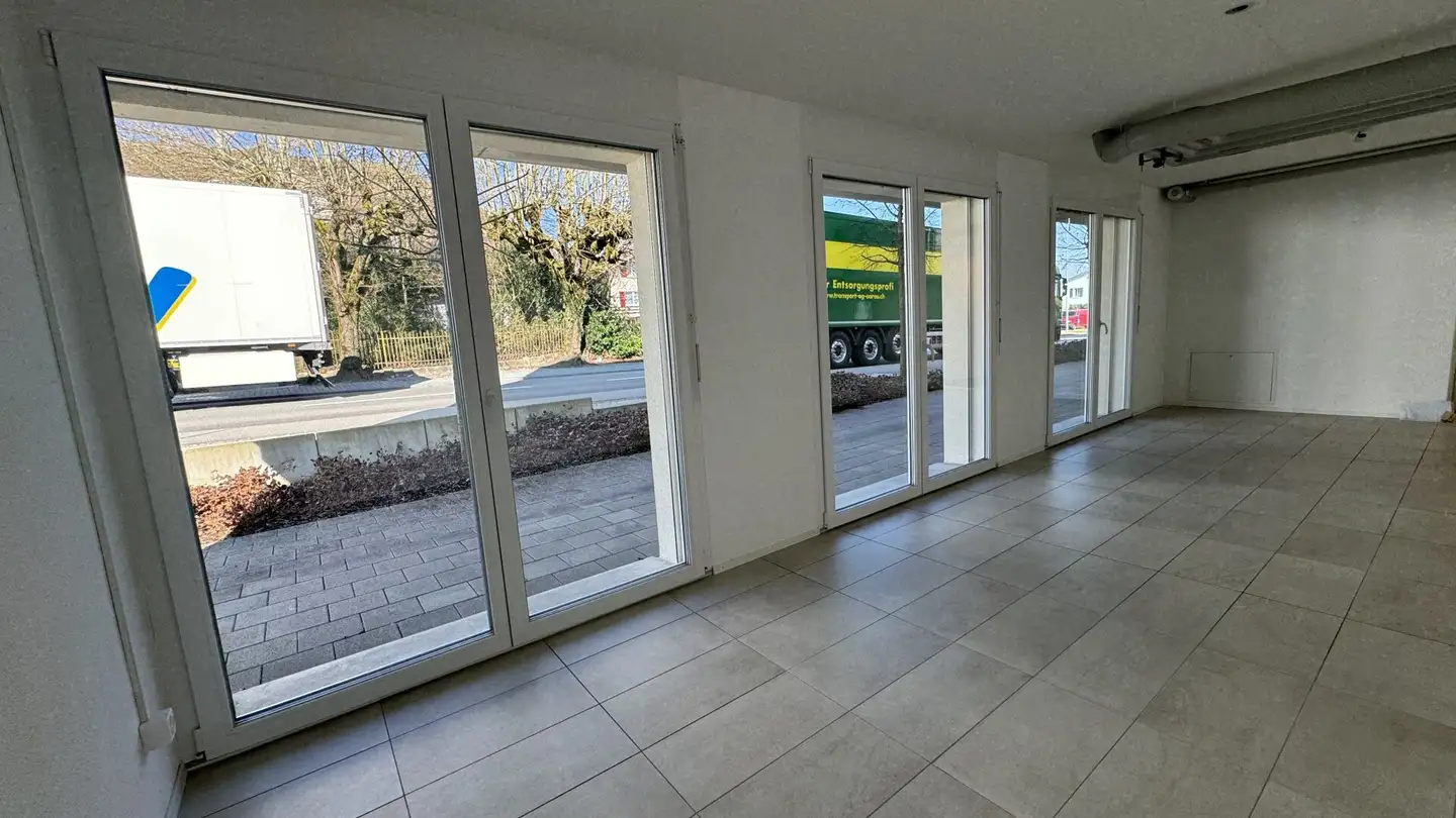 Commerciale in affitto - Striegelstrasse 33c, 5745 Safenwil - Photo 2