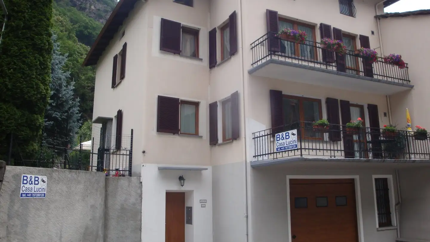 Einfamilienhaus kaufen - Via Cantonale 223, 7748 Campascio