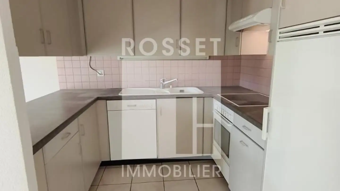 Apartment for rent - Rue Du Câro 8, 1630 Bulle - Photo 4