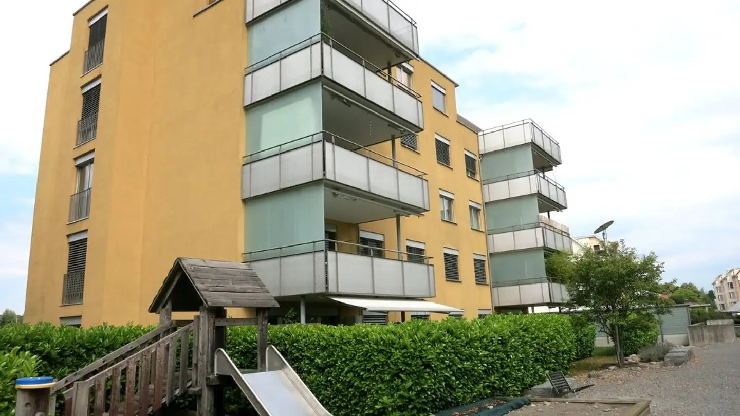 Wohnung mieten - In Der Höh 24, 8604 Volketswil