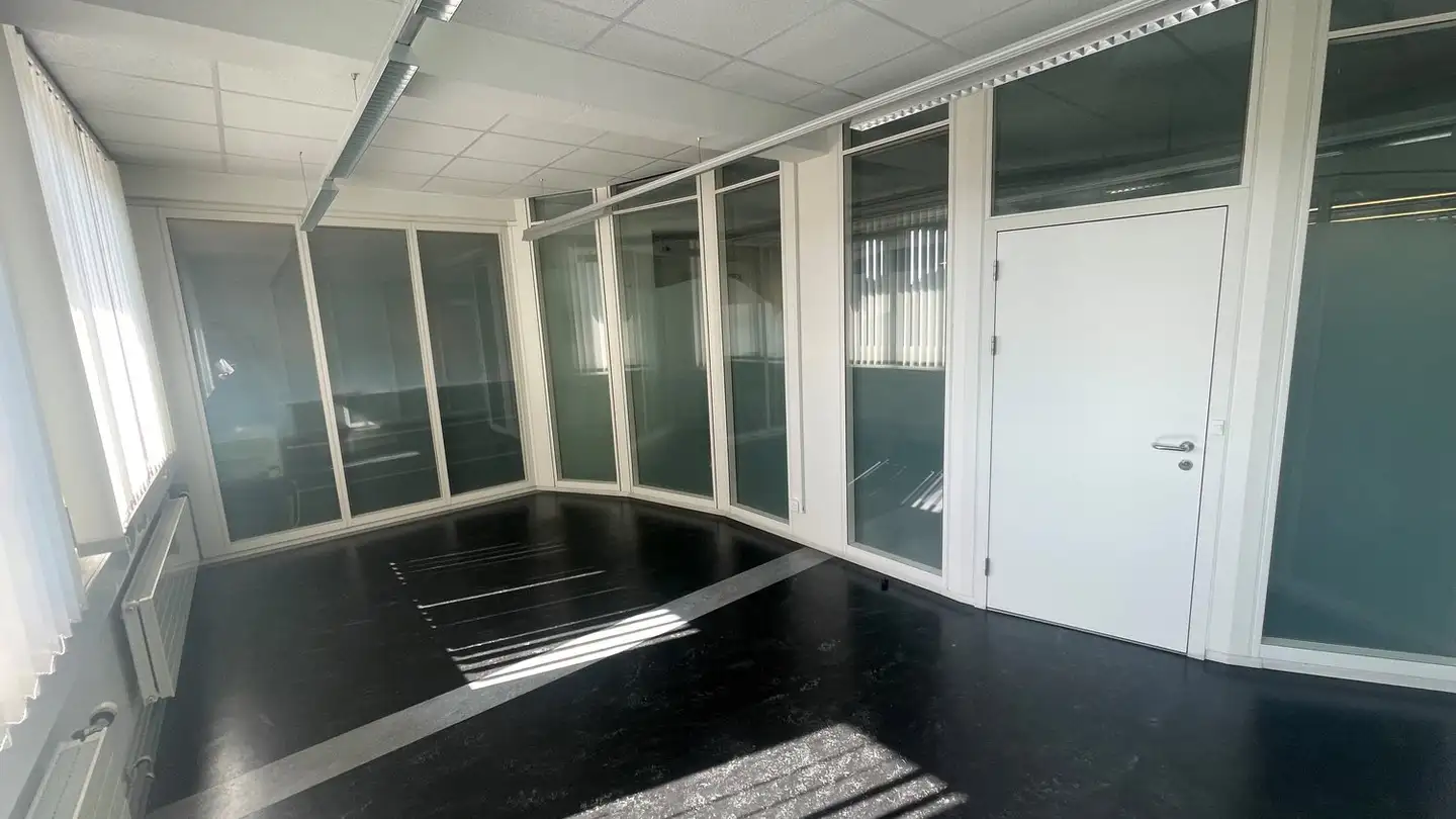 Bürofläche mieten - Lagerstrasse 41, 3360 Herzogenbuchsee - Foto 3
