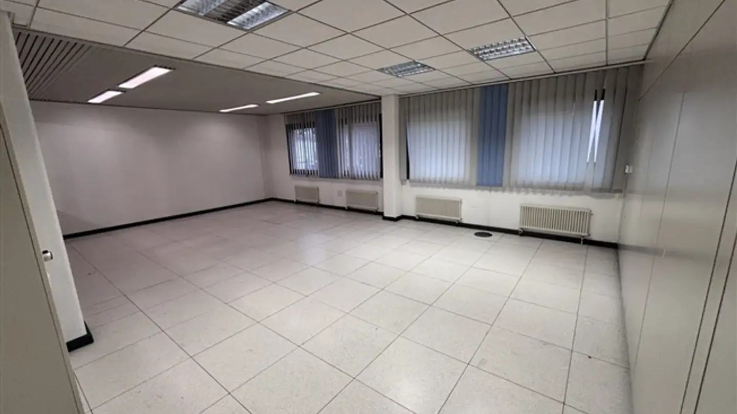 Bureau à louer - Via San Gottardo 46, 6593 Cadenazzo - Photo 4