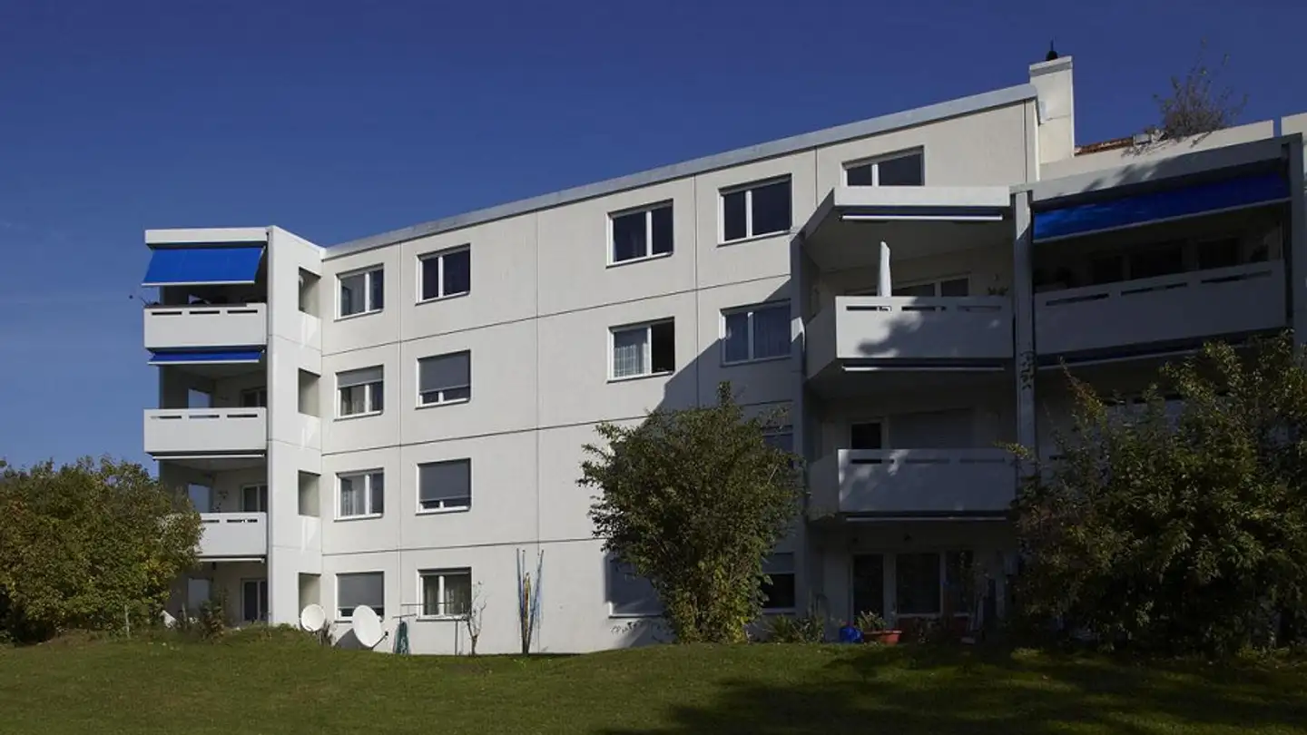 Place de parking intérieure pour moto à louer - Im Brühl, 8112 Otelfingen