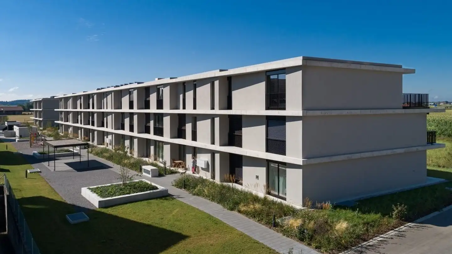 Überdachter Motorradparkplatz mieten - Schmittenstrasse 2, 4622 Egerkingen