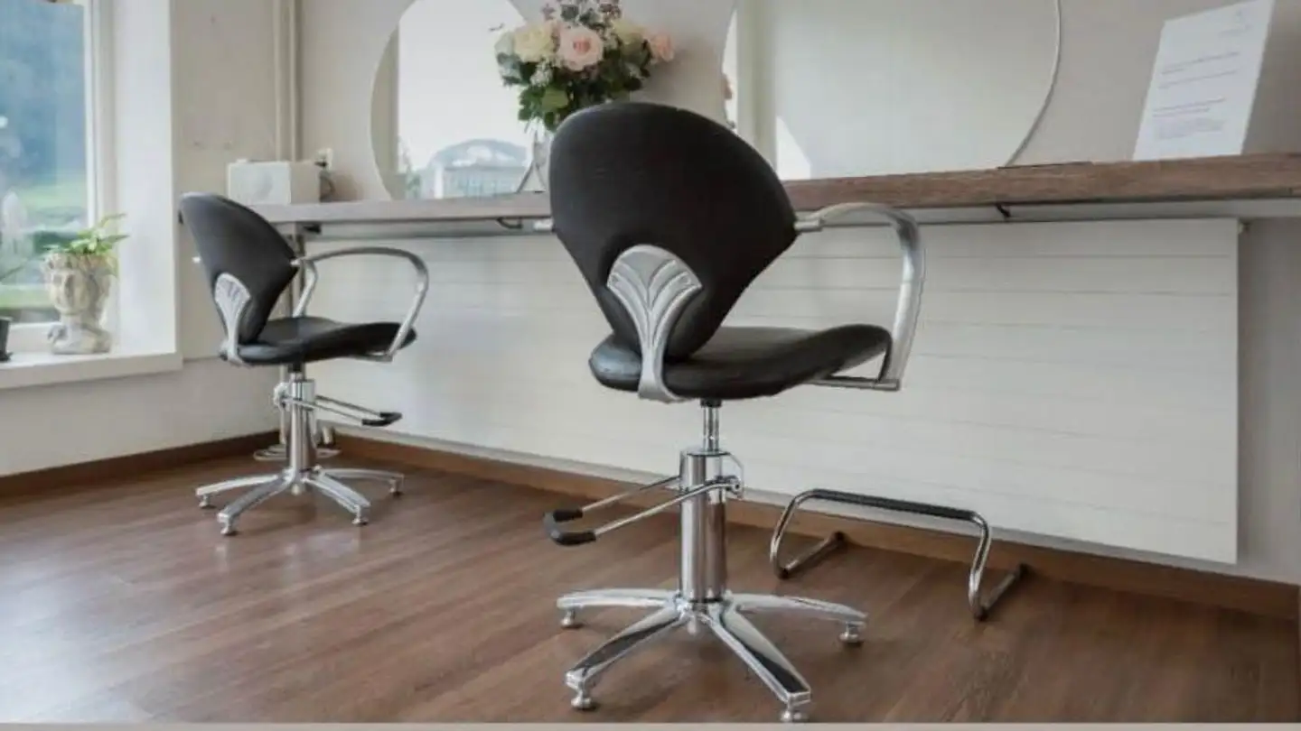 Mischgenutztes Gebäude mieten - Alte Kantonsstrasse 3, 6440 Brunnen