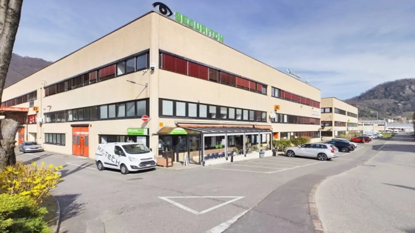 Appartement à louer - 6814 Lamone